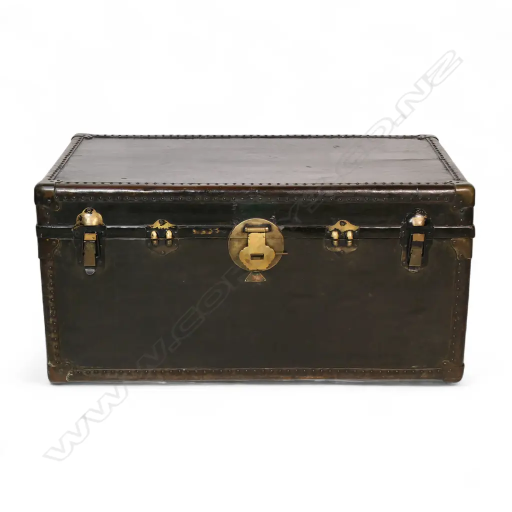A South East Asian English-influenced leather travel trunk, Image 1++